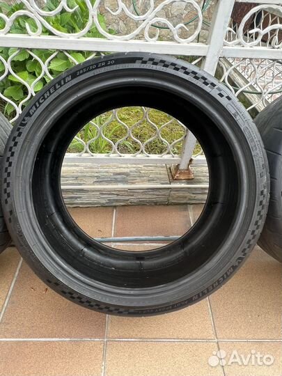 Michelin Pilot Sport Cup 2 255/35 R19 и 285/35 R20