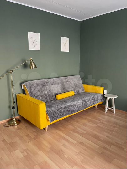 2-к. квартира, 60 м², 1/4 эт.