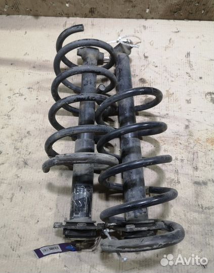 Стойки амортизаторов комплект Volvo v70 2006 год