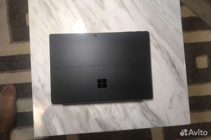 Microsoft Surface pro 6 i5-8250U