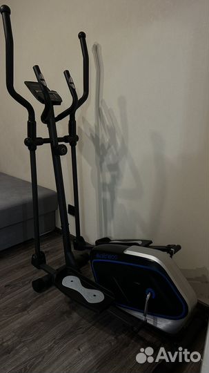 Эллиптический тренажер Evofitness Jess