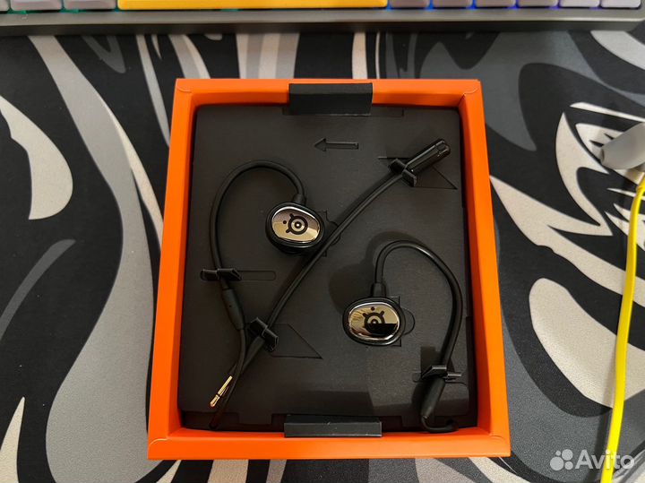 Гарнитура SteelSeries Tusq