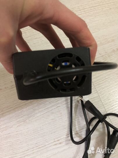 Зарядное устройсво для самоката kugo