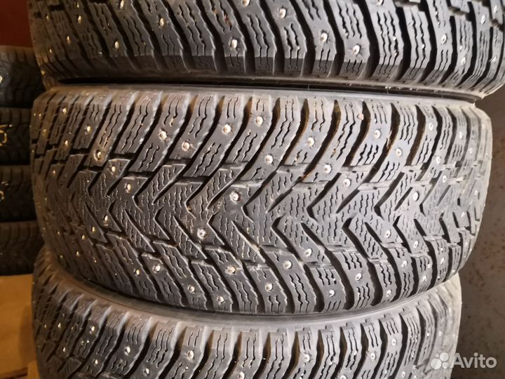 Nokian Tyres Hakkapeliitta 8 205/65 R16