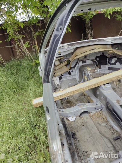 Центральная стойка кузова левая Audi A6 Allroad 4B