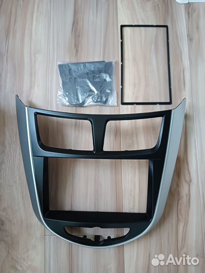 Накладка на панель приборов Hyundai Solaris