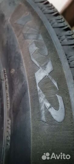 Bridgestone Blizzak VRX2 215/55 R17 94Q