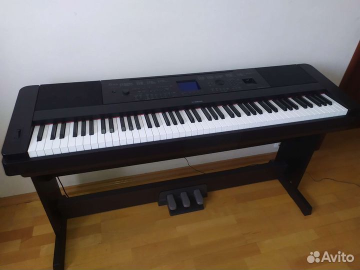 Цифровое пианино синтезатор yamaha DGX-660