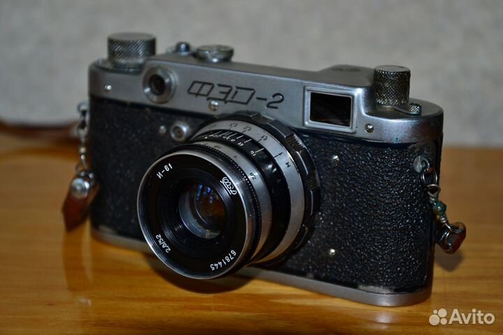 Фотоаппарат плёночный фэд-2 (СССР)
