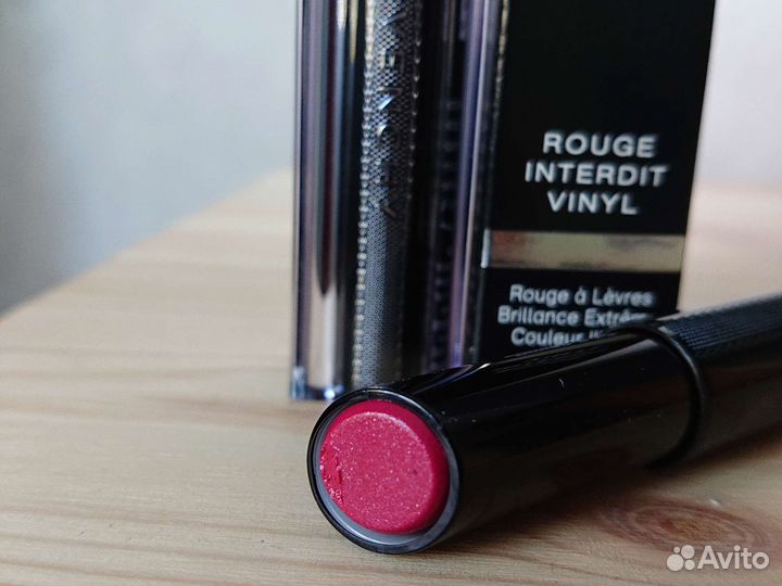 Помада Givenchy