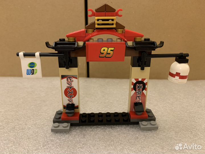 Lego Cars 8206 Токийский пит-стоп