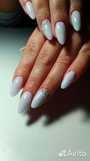 Акриловое, гелевое наращивание ногтей