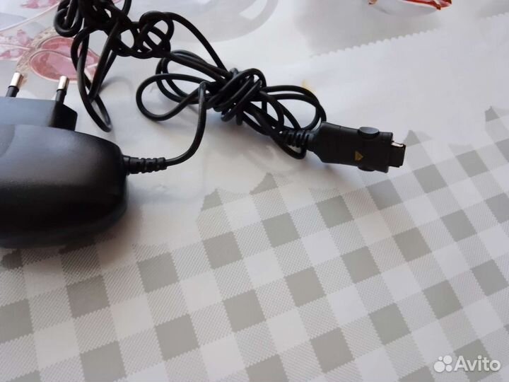 Зарядное устройство