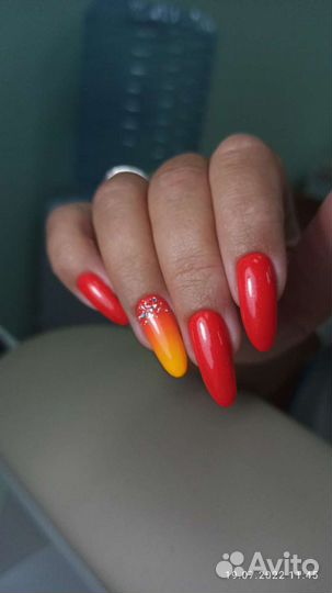 Маникюр, педикюр,Наращивание ногтей