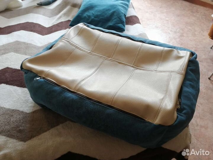 Лежанка для собак и кошек