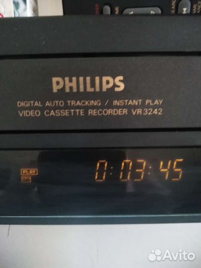 Видеомагнитофон 