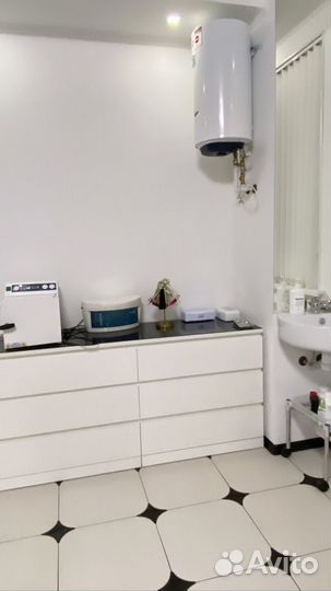 Аренда рабочего места, бровиста, маникюра