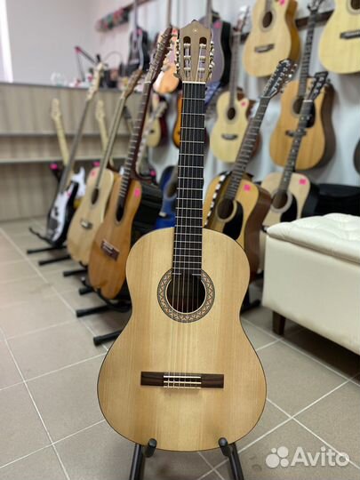 Гитара yamaha c 40 М новая