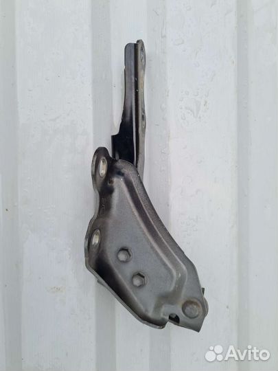 Петля капота левая Toyota Land Cruiser 200