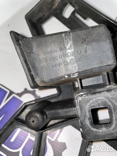 Крепление фары (кронштейн фары) левой A2926200100