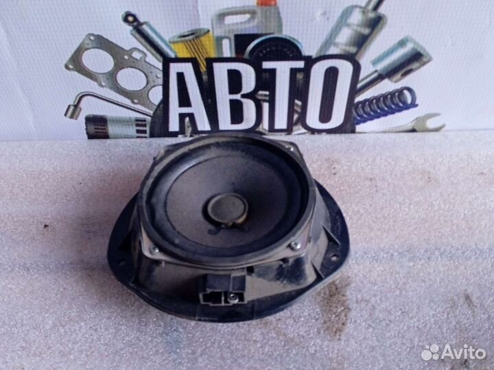Передний штатный динамик на Chevrolet Aveo T250