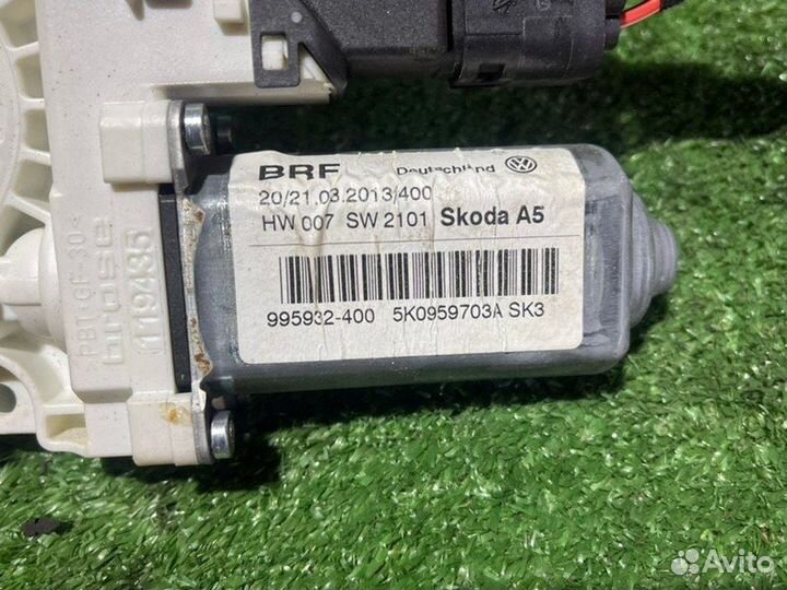 Мотор стеклоподъемника задний левый Octavia Touran