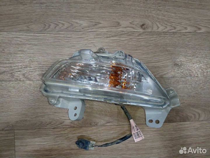 Поворотник левый mazda 3 bm 2014