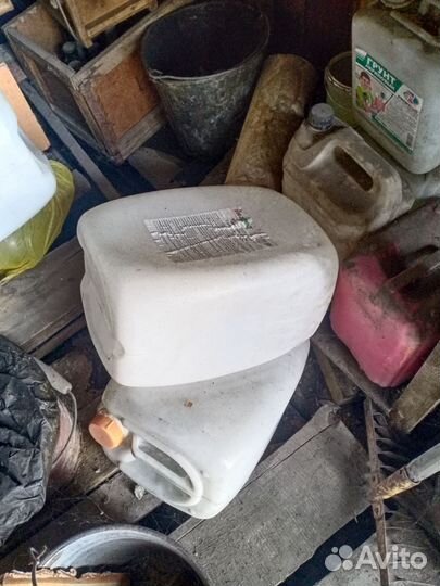 Канистры пластиковые бу