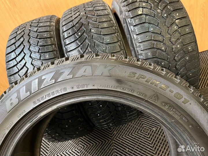 Bridgestone Blizzak Spike-01 225/55 R18 98T