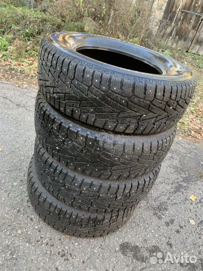 Roadstone Winguard WinSpike SUV 265/65 R17