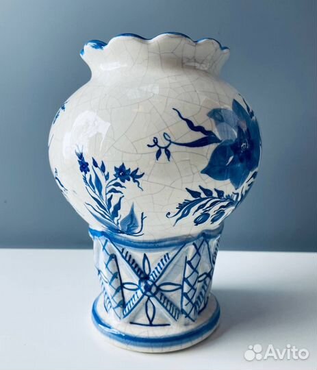 Ваза « 8 марта». Керамика, роспись, кракле