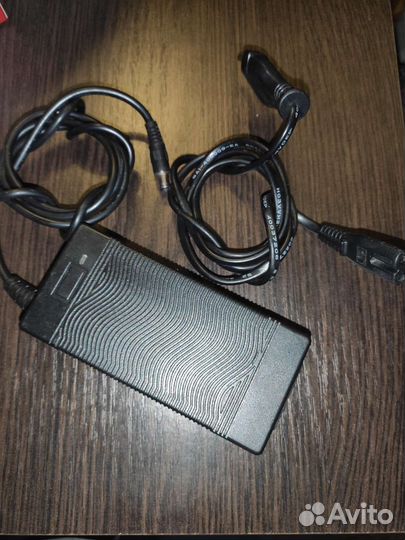 Зарядное для смоката 42v 1.5 A