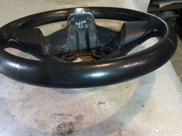 Рулевое колесо VW Tiguan 1