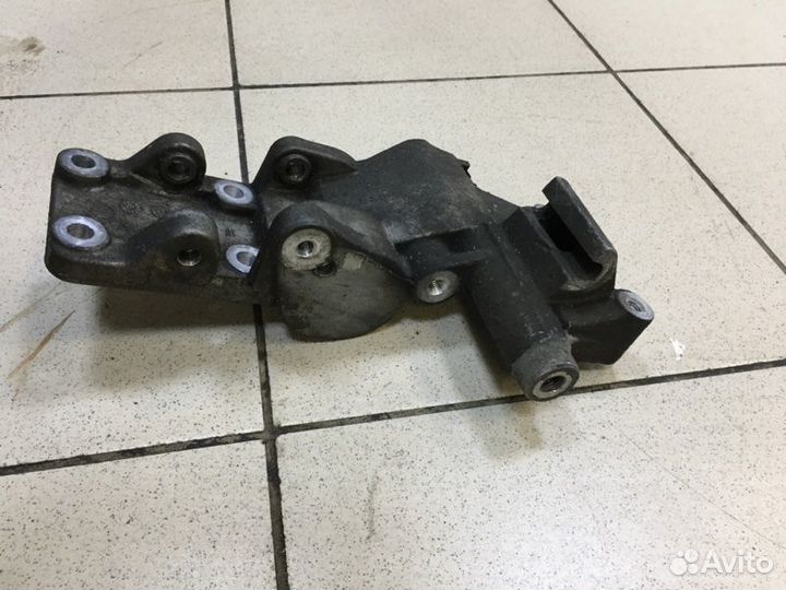 Кронштейн вспомогательных агрегатов Dodge Caliber