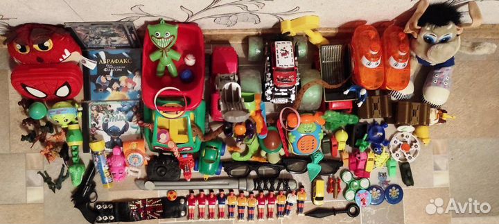 Большая коробка игрушек 105 шт. Для мальчиков