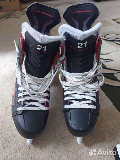 Хоккейные коньки CCM