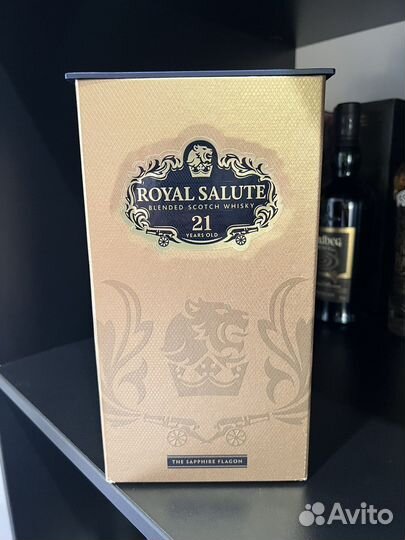 Бутылка с подарочной коробкой