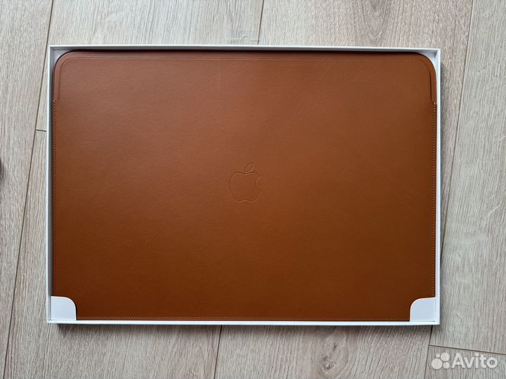 Чехол для MacBook Pro 16 Leather Sleeve