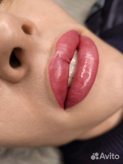 Перманентный макияж губ