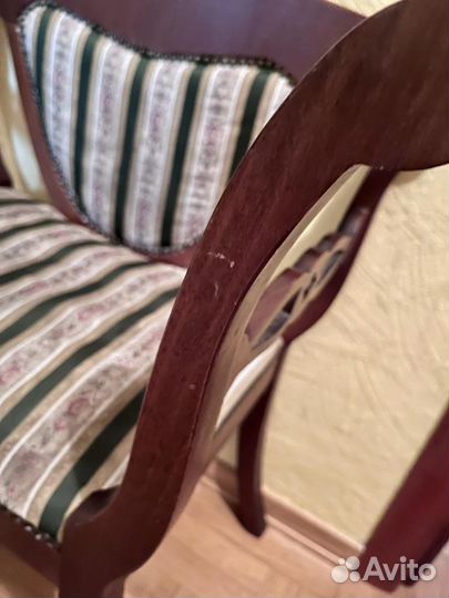 Банкетка в прихожую