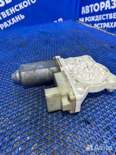 Моторчик стеклоподъемника Bmw E65 2004