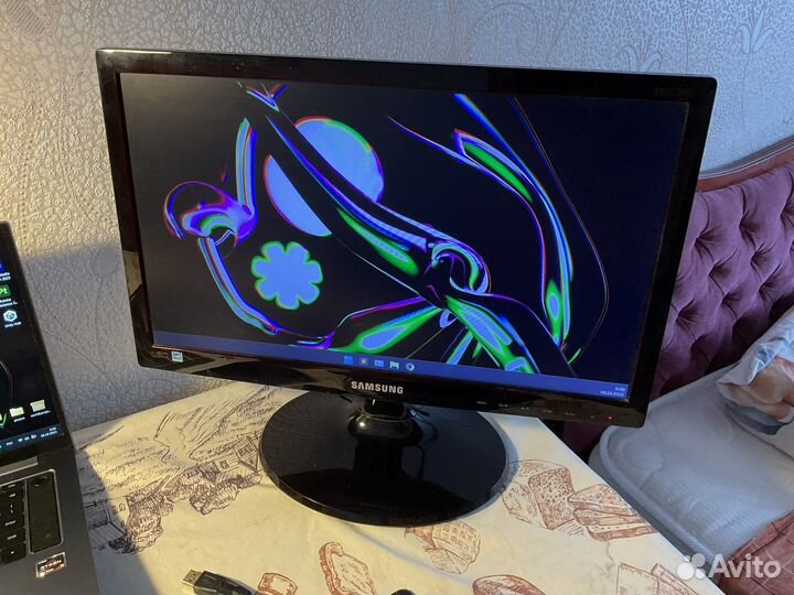 Монитор Samsung S19C300N