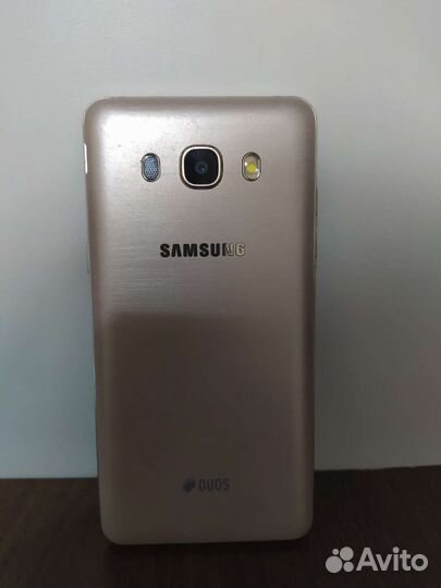 Телефон Samsung j5