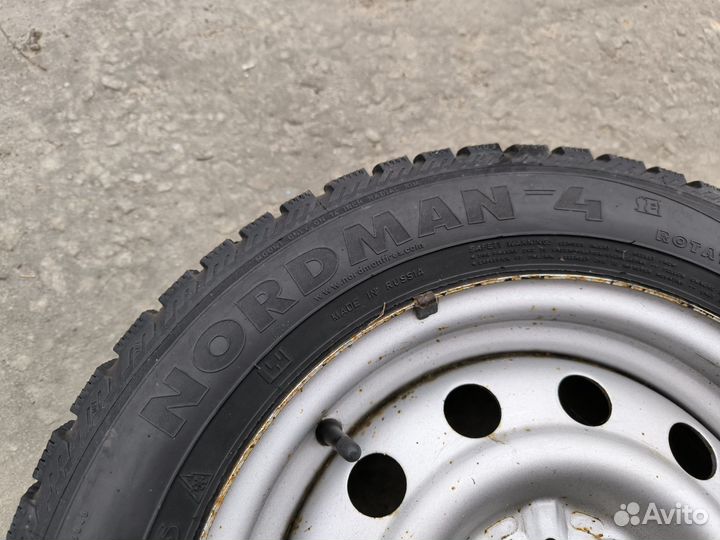 Пара зимних колес