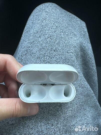 Кейс AirPods pro