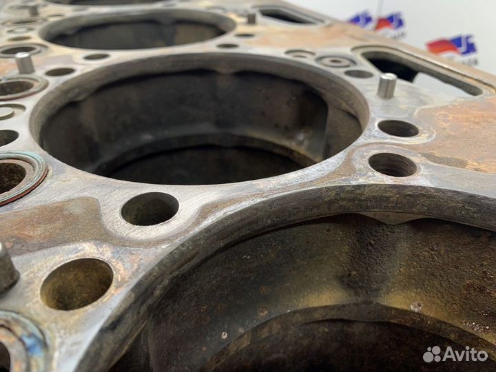 Блок цилиндров двигателя