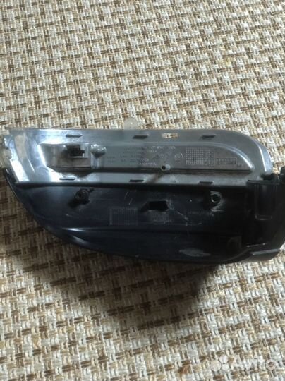 Повторитель поворота в зеркало Jetta 6