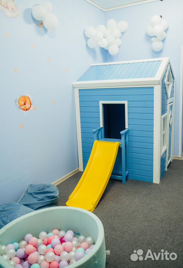 Лофт пространство для мероприятия. Аниматоры