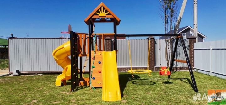 Детская площадка в наличии