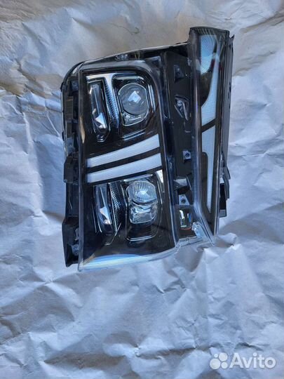 Hyundai santa fe 4 с 20г. Фара правая